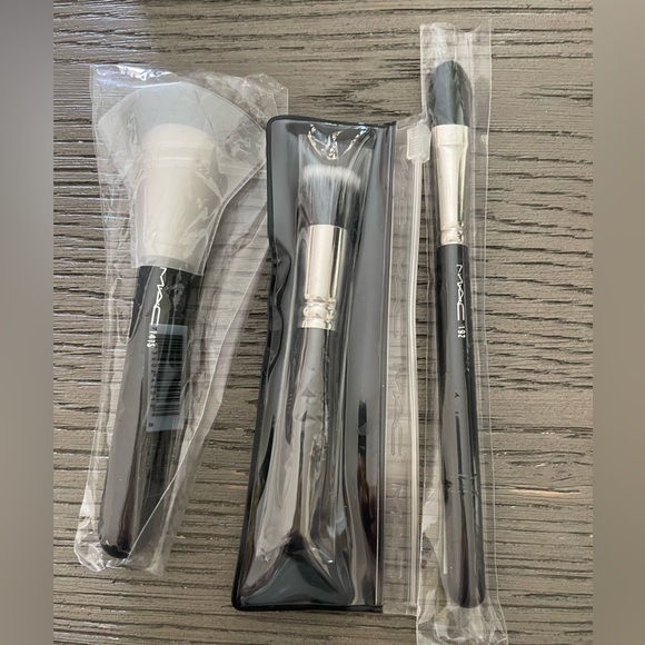 MAC Cosmetics Makeup New Mac Cosmetics Brush Set Poshmark